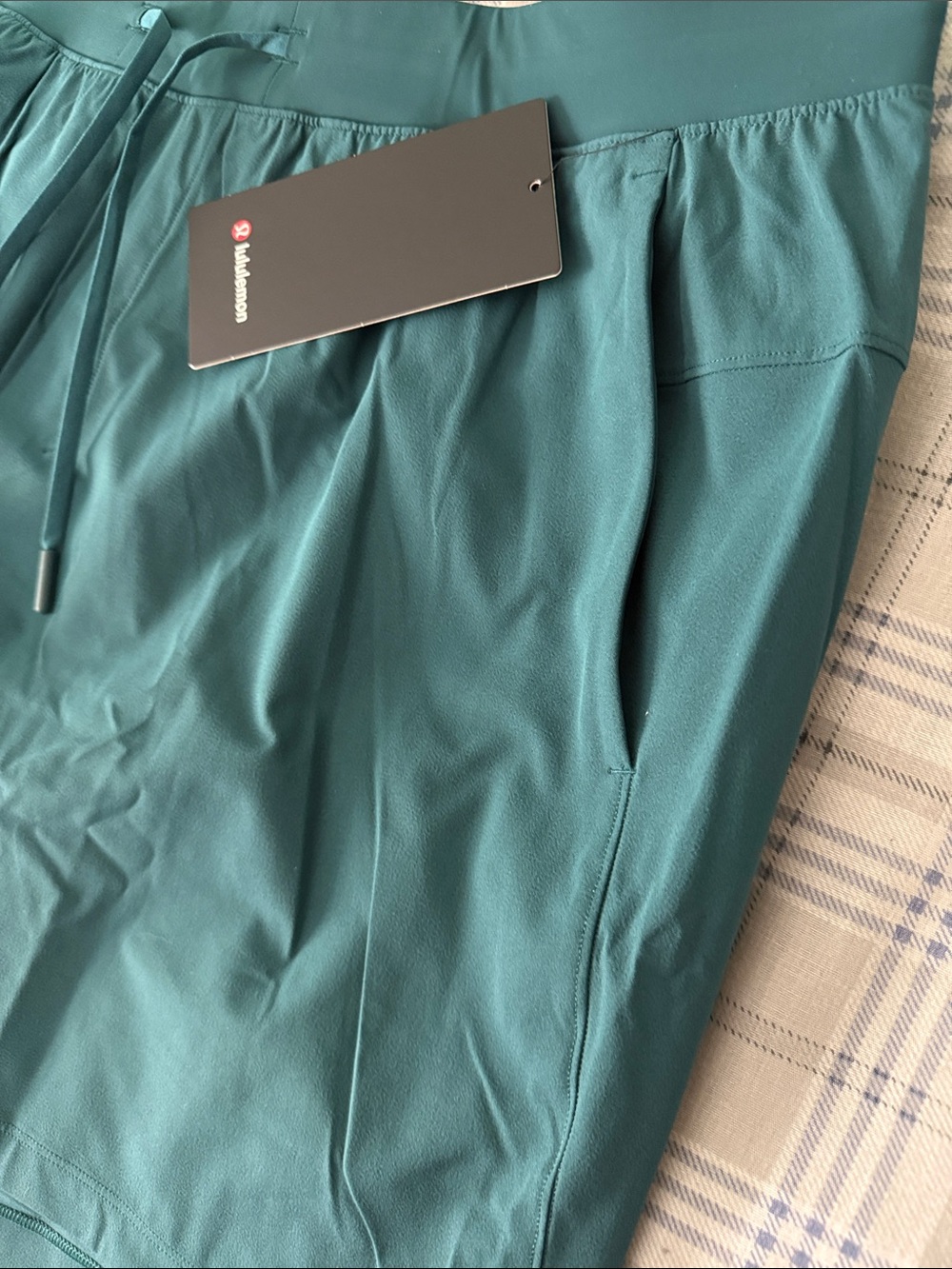 lululemon Teal-Green Athletic Shorts XXL with Drawstring 7” - Picture 12 of 13